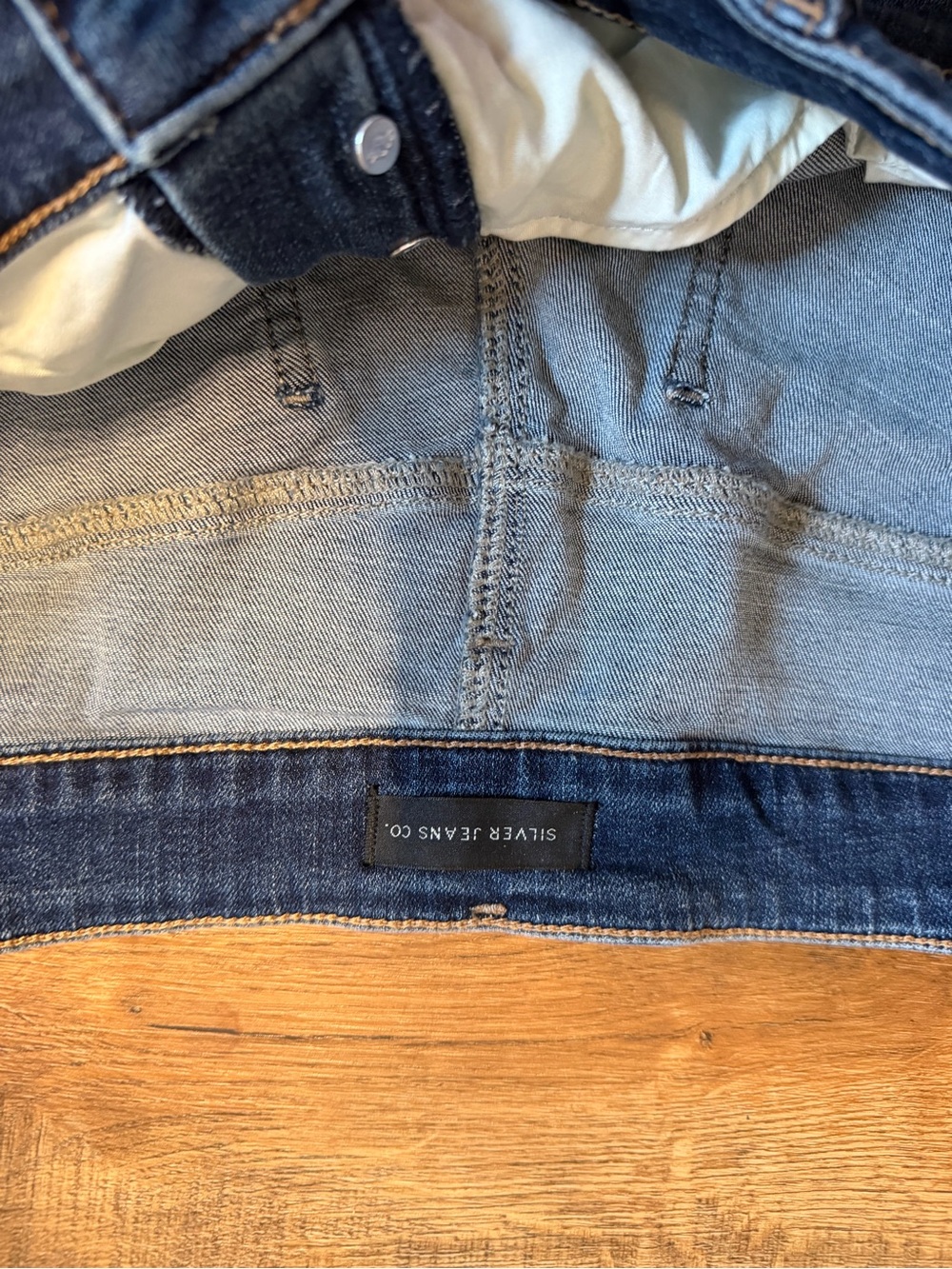 NWT Silver Women's Distressed High-Rise Denim Shorts - Dark Blue 18W - Picture 9 of 10